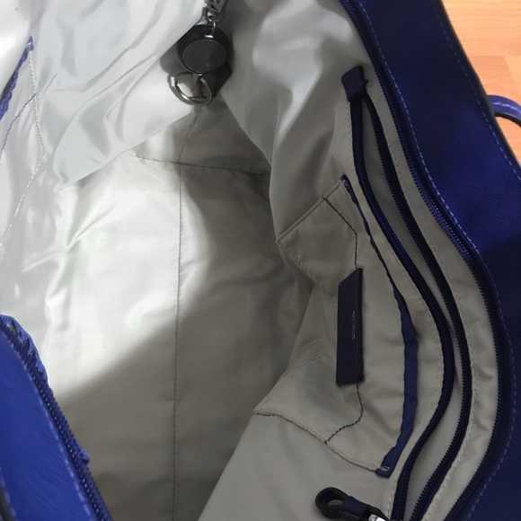Lady’s Blue Tumi Bag, New with defect - Picture 6 of 9